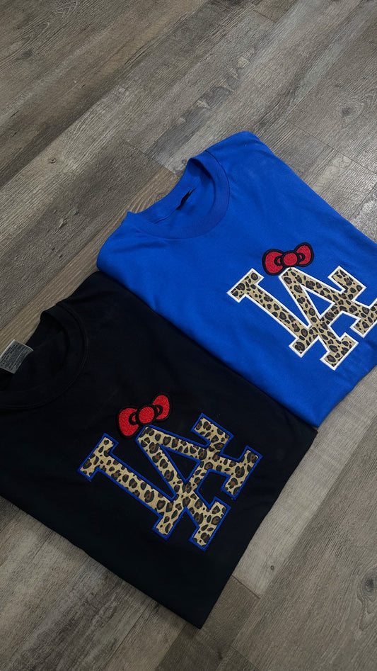 La bow 💙🐆 t shirt